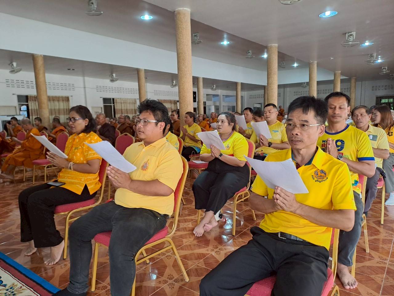 พช.โนนดินแดง ร่วมกิจกรรม "รวมพลังสร้างสัปปายะสู่วัดด้วยวิธี 5 ส"